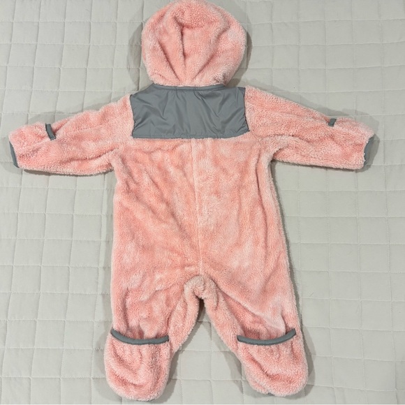 The North Face Infant Oso One-Piece Bunting Plush Pink and Gray 0-3M - Picture 3 of 12